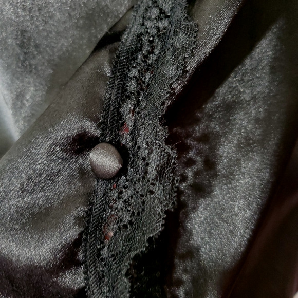 LUXURIOUS SLEEP SHIRT Button Down Kimono SHINY BLACK SATIN Lace WOMEN'S PLUS 1X - Picture 6 of 9